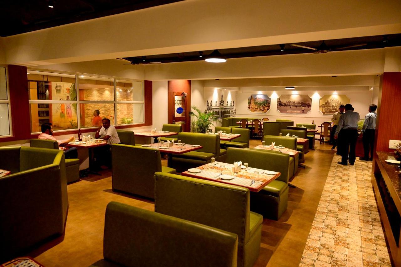 Maya'S Kings Kourt Mysore Exterior foto